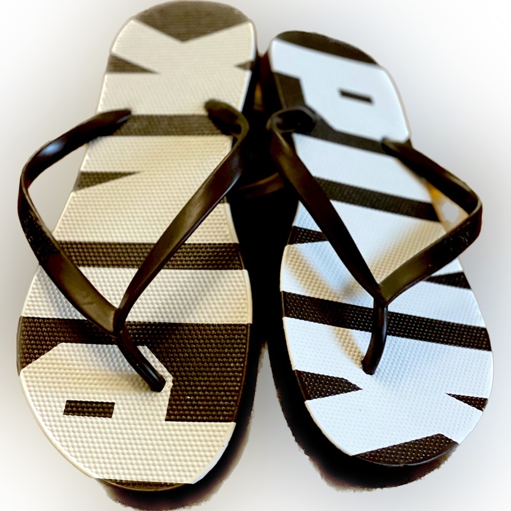 Victoria Secret PINK Flip Flops Thong Sandals Black White Logo Print New